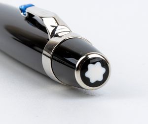 MONTBLANC : Boheme: penna roller con topazio blu  - Asta Gioielli e Argenti del XX secolo, con una selezione di Orologi da polso e Penne da collezione - Associazione Nazionale - Case d'Asta italiane