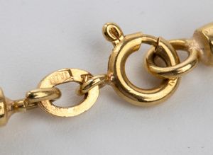 Girocollo a maglia tessita  in oro  - Asta Gioielli e Argenti del XX secolo, con una selezione di Orologi da polso e Penne da collezione - Associazione Nazionale - Case d'Asta italiane