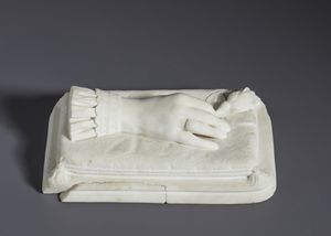 SCULTORE ITALIANO DEL XIX SECOLO : Mano femminile con rosa  - Asta Asta 493 | ARTE ANTICA E DEL XIX SECOLO - Dipinti e sculture del XIX secolo Tradizionale - Associazione Nazionale - Case d'Asta italiane