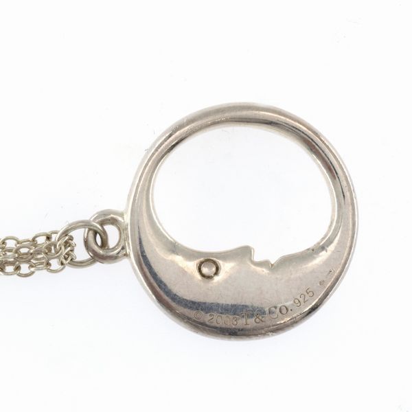 Tiffany & Co. collana con pendente mezza luna in argento 925  - Asta Gioielli Orologi e Fashion Vintage Web Only - Associazione Nazionale - Case d'Asta italiane