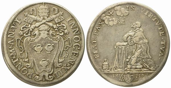 STATO PONTIFICIO. Roma. Innocenzo XII (1691 - 1700). Mezza piastra 1697 Papa inginocchiato. Ag (15,85 g; 38,5 mm)  - Asta Monete e medaglie medievali e moderne italiane ed estere - Associazione Nazionale - Case d'Asta italiane