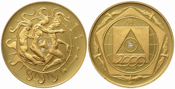 REPUBBLICA ITALIANA. IPZS. Medaglia Stella del 2000, coniazione in oro 917 con 4 diamanti taglio brillante. Au (16,01 g; 30,23 mm)  - Asta Monete e medaglie medievali e moderne italiane ed estere - Associazione Nazionale - Case d'Asta italiane