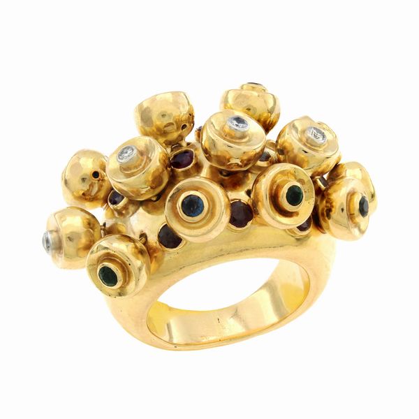 Anello in oro giallo 18kt con mine pendenti  - Asta Gioielli e Orologi - Associazione Nazionale - Case d'Asta italiane