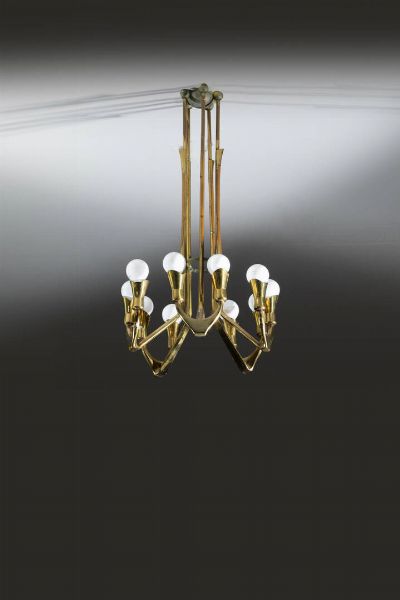FONTANA ARTE : Raro lampadario a dieci luci con struttura in ottone dorato Prod. Fontana Arte  anni ‘50 h cm 62x32 Difetti  - Asta Design - Associazione Nazionale - Case d'Asta italiane