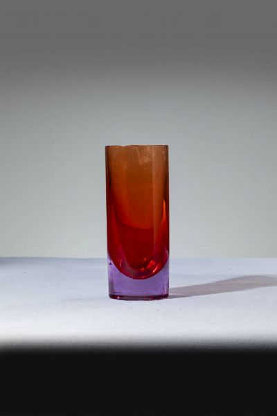 ANTONIO DE ROS : Vetro colorato sommerso Prod. Cenedese  anni ’60 cm 28x12 Sbeccatura  - Asta Design - Associazione Nazionale - Case d'Asta italiane
