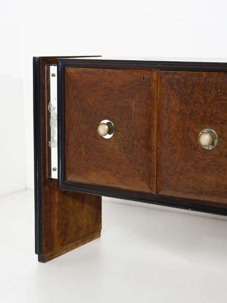 MANIFATTURA ITALIANA : Credenza a quattro ante  - Asta Asta 494 | DESIGN E ARTI DECORATIVE DEL NOVECENTO Online - Associazione Nazionale - Case d'Asta italiane