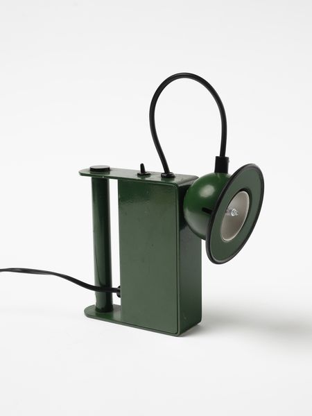 AULENTI GAE (1927 - 2012) : Lampada da tavolo mod. Minibox per Stilnovo, Milano  - Asta Asta 494 | DESIGN E ARTI DECORATIVE DEL NOVECENTO Online - Associazione Nazionale - Case d'Asta italiane