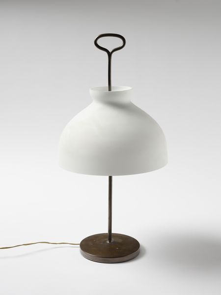 GARDELLA IGNAZIO (1905 - 1999) : Lampada da tavolo mod. Arenzano per Azucena, Milano  - Asta Asta 494 | DESIGN E ARTI DECORATIVE DEL NOVECENTO Online - Associazione Nazionale - Case d'Asta italiane