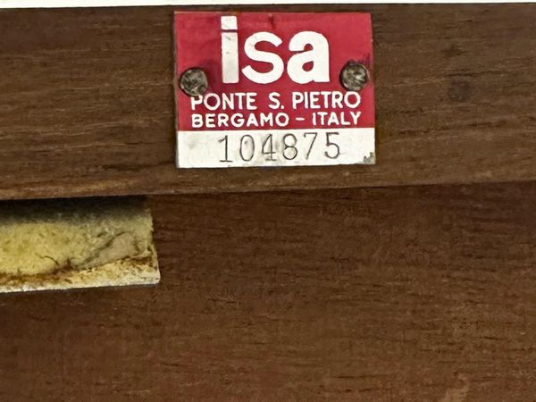 I.S.A. : Libreria a quattro campate con mensole e stipo a ribalta, Ponte San Pietro  - Asta Asta 494 | DESIGN E ARTI DECORATIVE DEL NOVECENTO Online - Associazione Nazionale - Case d'Asta italiane