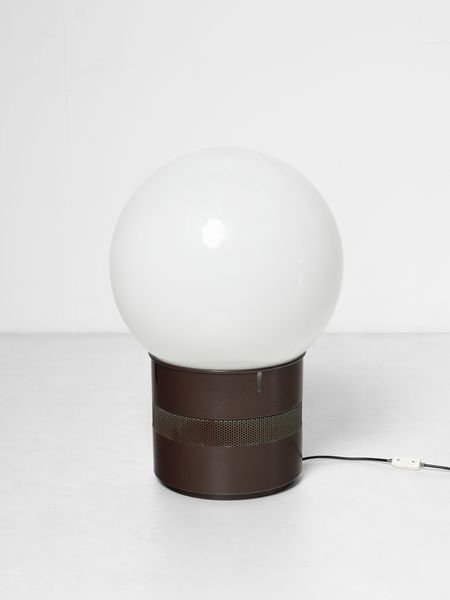 AULENTI GAE (1927 - 2012) : Lampada da tavolo mod. Mezzo Oracolo per Artemide, Milano  - Asta Asta 494 | DESIGN E ARTI DECORATIVE DEL NOVECENTO Online - Associazione Nazionale - Case d'Asta italiane