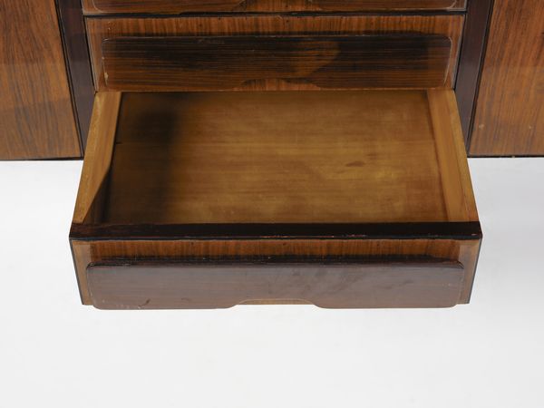 PARISI ICO (1916 - 1996) : Credenza a quattro ante e cassetti per Fratelli Rizzi, Intimiano  - Asta Asta 494 | DESIGN E ARTI DECORATIVE DEL NOVECENTO Online - Associazione Nazionale - Case d'Asta italiane