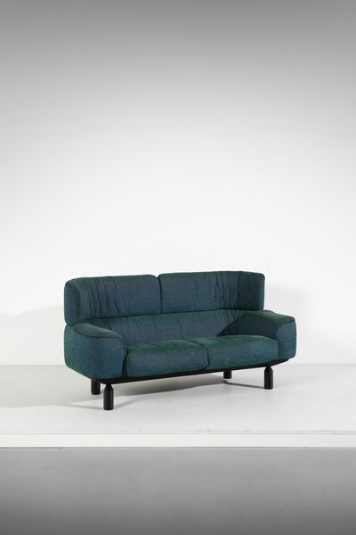 FRATTINI GIANFRANCO (1926 - 2004) : Divano a due posti mod. Bull per Cassina, Meda  - Asta Asta 494 | DESIGN E ARTI DECORATIVE DEL NOVECENTO Online - Associazione Nazionale - Case d'Asta italiane