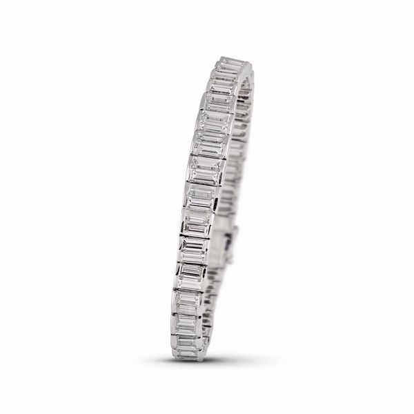 BRACCIALE A FASCIA DI DIAMANTI  - Asta GIOIELLI - Associazione Nazionale - Case d'Asta italiane