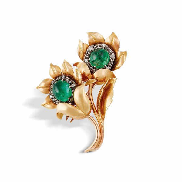 SPILLA A FORMA DI FIORI CON SMERALDI E DIAMANTI  - Asta GIOIELLI - Associazione Nazionale - Case d'Asta italiane