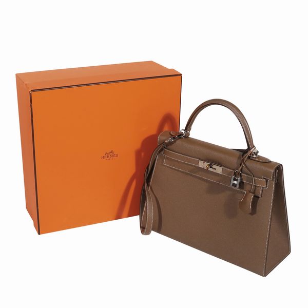 HERMÈS, Kelly 32 Sellier  - Asta GIOIELLI , ARGENTI E LUXURY BAG - Associazione Nazionale - Case d'Asta italiane