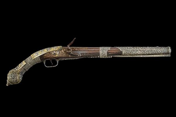 Bellissima pistola a pietra focaia con fornimenti in argento  - Asta Rare Armi Antiche e Militaria da Tutto il Mondo - Associazione Nazionale - Case d'Asta italiane