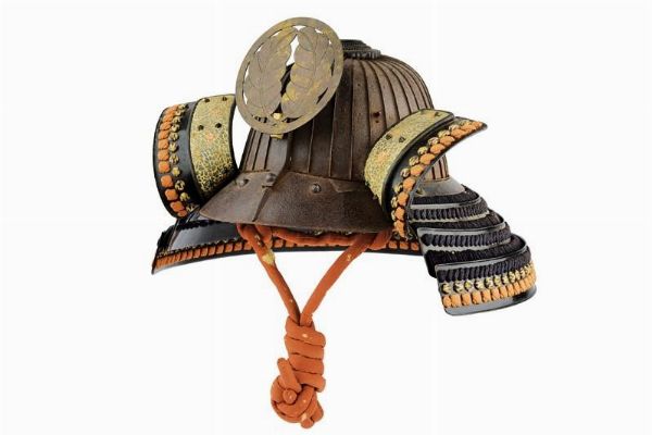 Suji Bachi kabuto  - Asta Rare Armi Antiche e Militaria da Tutto il Mondo - Associazione Nazionale - Case d'Asta italiane