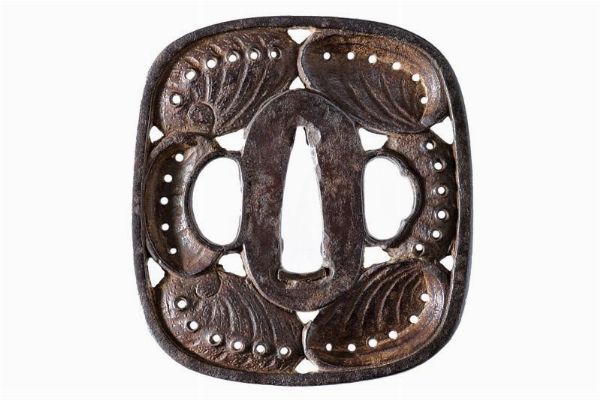 Tsuba con certificato NBTHK  - Asta Rare Armi Antiche e Militaria da Tutto il Mondo - Associazione Nazionale - Case d'Asta italiane