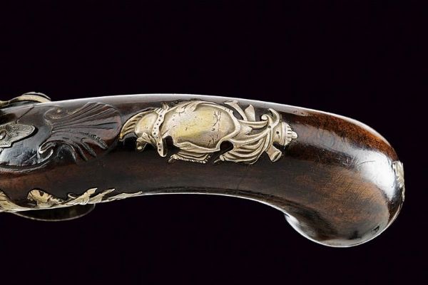 Pistola sul tipo Queen Anne a pietra focaia di Bell, con fornimenti in argento  - Asta Rare Armi Antiche e Militaria da Tutto il Mondo - Associazione Nazionale - Case d'Asta italiane