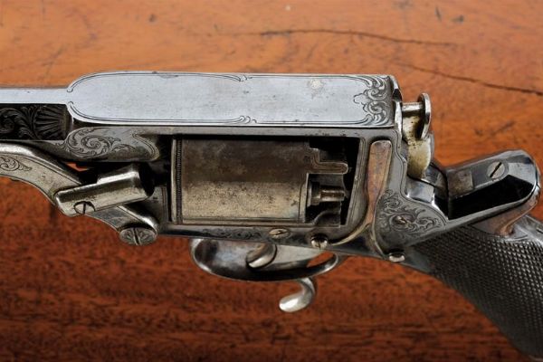 Bel revolver Tranter a luminello in cassetta  - Asta Rare Armi Antiche e Militaria da Tutto il Mondo - Associazione Nazionale - Case d'Asta italiane