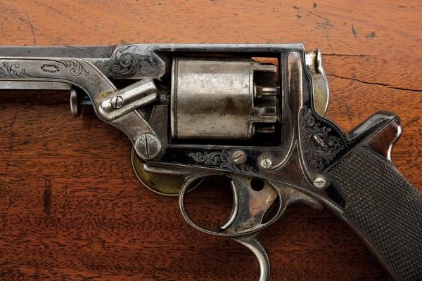 Bel revolver Tranter a luminello in cassetta  - Asta Rare Armi Antiche e Militaria da Tutto il Mondo - Associazione Nazionale - Case d'Asta italiane