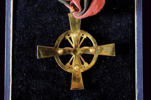 Ordine imperiale del giogo e delle frecce  - Asta Rare Armi Antiche e Militaria da Tutto il Mondo - Associazione Nazionale - Case d'Asta italiane