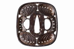 Tsuba con certificato NBTHK  - Asta Rare Armi Antiche e Militaria da Tutto il Mondo - Associazione Nazionale - Case d'Asta italiane