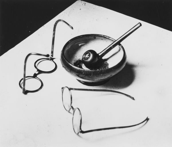 André Kertèsz : Mondrian's Pipe and Glasses, Paris  - Asta Fotografia: Under 1K - Associazione Nazionale - Case d'Asta italiane