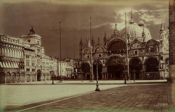 Carlo Naya : Venezia, Basilica di S. Marco e orologio  - Asta Fotografia: Under 1K - Associazione Nazionale - Case d'Asta italiane