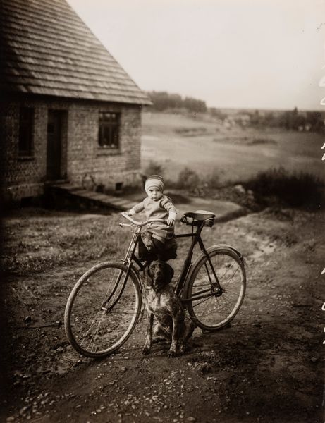 AUGUST SANDER : Foresters Child, Westerwald  - Asta Fotografia: Under 1K - Associazione Nazionale - Case d'Asta italiane