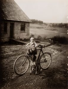 AUGUST SANDER - Foresters Child, Westerwald