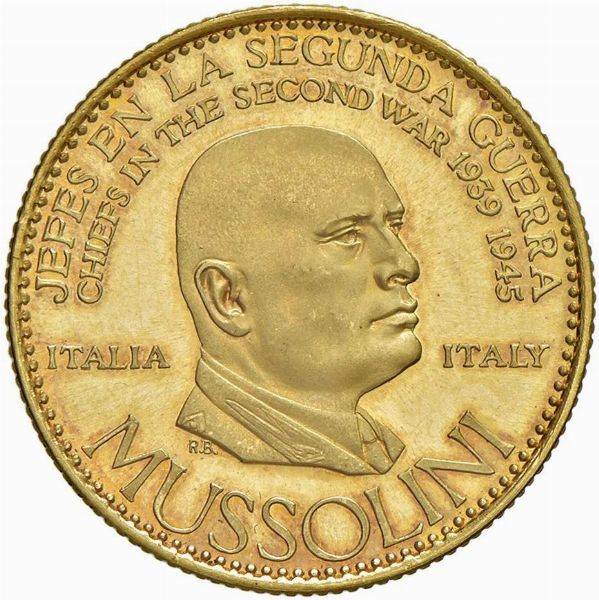 MEDAGLIA IN ORO 900 DELLA SERIE “I CAPI DELLA SECONDA GUERRA MONDIALE” CHE RAPPRESENTA MUSSOLINI. SERIE EMESSA DAL BANCO ITALO-VENEZUELANO NEL 1957.  - Asta AUREA - Associazione Nazionale - Case d'Asta italiane