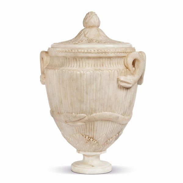 VASO AD URNA CON COPERCHIO, ROMA, PERIODO NEOCLASSICO  - Asta MOBILI, MAIOLICHE E OGGETTI D'ARTE - Associazione Nazionale - Case d'Asta italiane