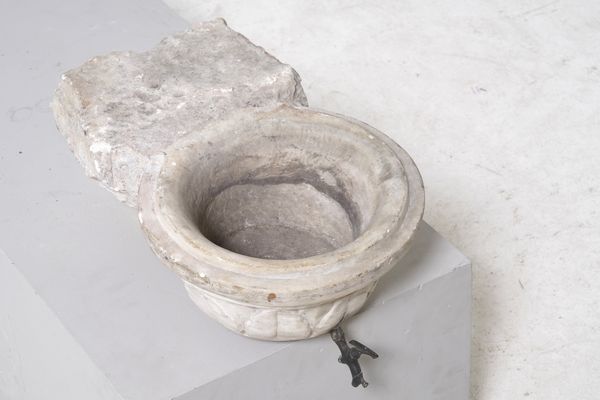 Lavabo in marmo  - Asta Antiquariato - Associazione Nazionale - Case d'Asta italiane