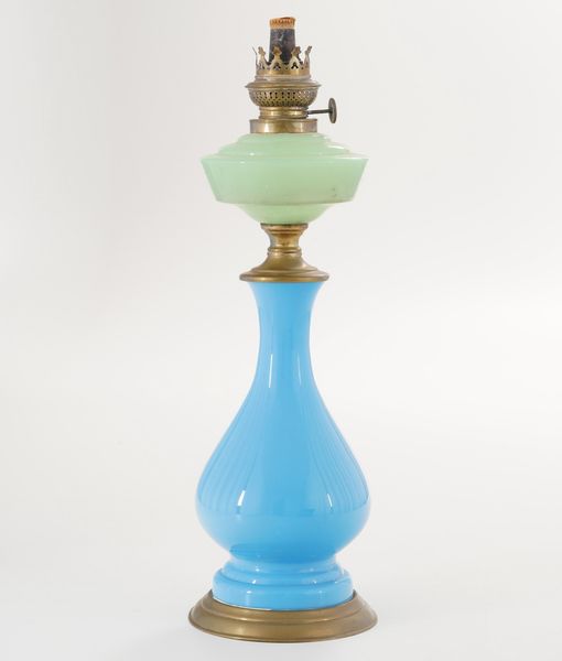 Lampada a petrolio in vetro  - Asta Antiquariato - Associazione Nazionale - Case d'Asta italiane