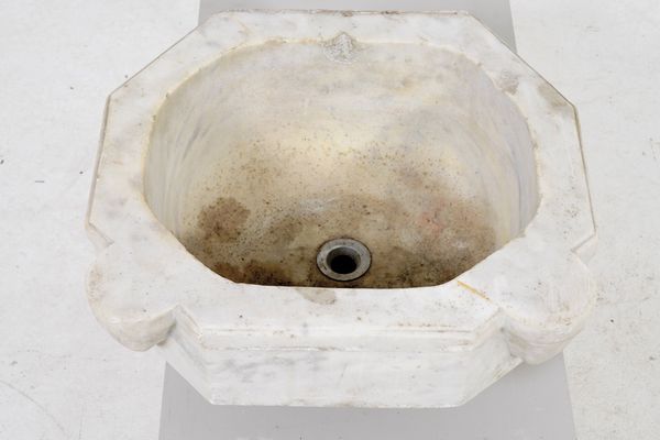 Lavabo in marmo  - Asta Antiquariato - Associazione Nazionale - Case d'Asta italiane