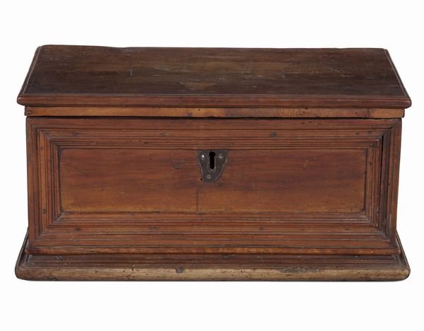 Modellino di cassapanca in legno  - Asta Antiquariato - Associazione Nazionale - Case d'Asta italiane