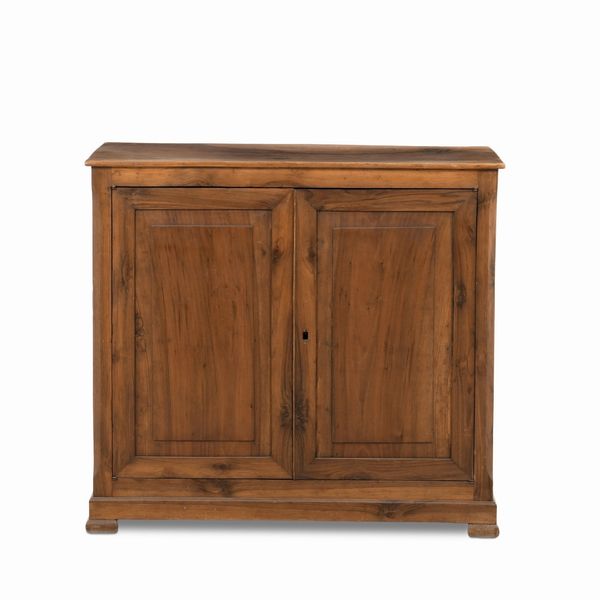 Credenza a due sportelli  - Asta Antiquariato - Associazione Nazionale - Case d'Asta italiane