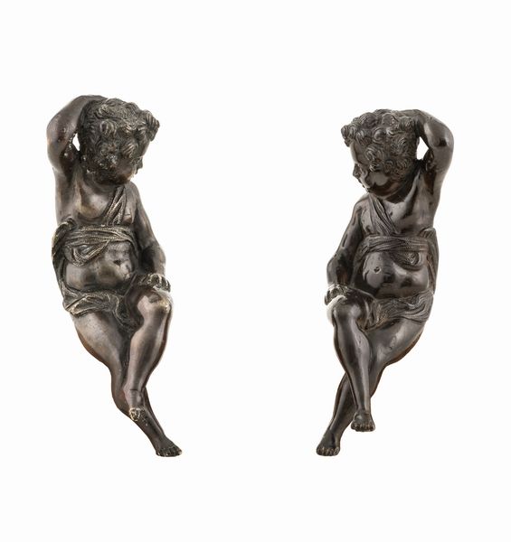 Coppia di putti seduti. Venezia, Ambito di Niccol Roccatagliata (1559-1629)  - Asta Scultura e Oggetti d'Arte - Associazione Nazionale - Case d'Asta italiane