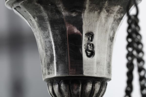 Monumentale lucerna. Genova marchio della Torretta per l'anno (1)799  - Asta Argenti da Collezione | XX secolo - Associazione Nazionale - Case d'Asta italiane