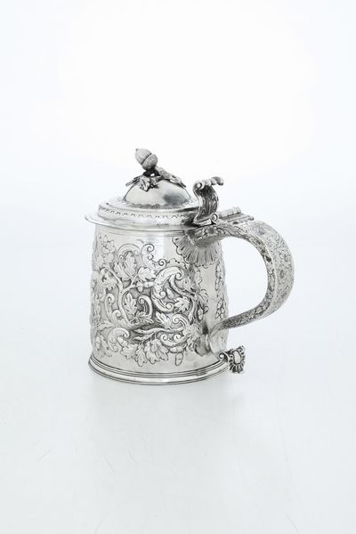 Tankard. Londra prima met del XVIII secolo.  - Asta Argenti da Collezione | XX secolo - Associazione Nazionale - Case d'Asta italiane