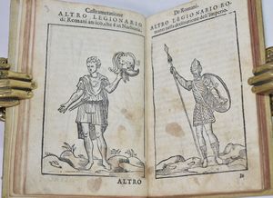 Du Choul, Guillaume : DISCORSO DEL S. GUGLIELMO CHOUL GENTILHUOMO LIONESE, CONSIGLIERO DEL RE, & PRESIDENTE DELLE MONTAGNE DEL DELFINATO SOPRA LA CASTRAMETATIONE, & BAGNI ANTICHI DE I GRECI, & ROMANI. CON L'AGGIUNTA DELLA FIGURA DEL CAMPO ROMANO. ET VNA INFORMATIONE DELLA MILITIA TURCHESCA, & DE GLI HABITI DE SOLDATI TURCHI, SCRITTA DA M. FRANCESCO SANSOUINO. In Vinegia, 1582, presso Altobello Salicato.  - Asta Libri Rari & Manoscritti del XVI Secolo - Associazione Nazionale - Case d'Asta italiane