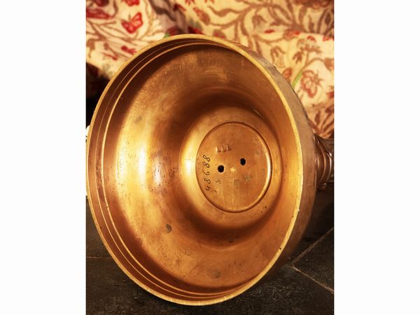 Coppia di candelieri in bronzo  - Asta D�ballage. Occasioni in asta - Associazione Nazionale - Case d'Asta italiane