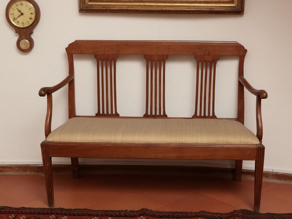 Divanetto a panca in noce  - Asta D�ballage. Occasioni in asta - Associazione Nazionale - Case d'Asta italiane