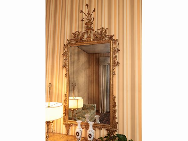 Specchiera con cornice in legno intagliato e dorato  - Asta D�ballage. Occasioni in asta - Associazione Nazionale - Case d'Asta italiane