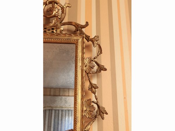 Specchiera con cornice in legno intagliato e dorato  - Asta D�ballage. Occasioni in asta - Associazione Nazionale - Case d'Asta italiane