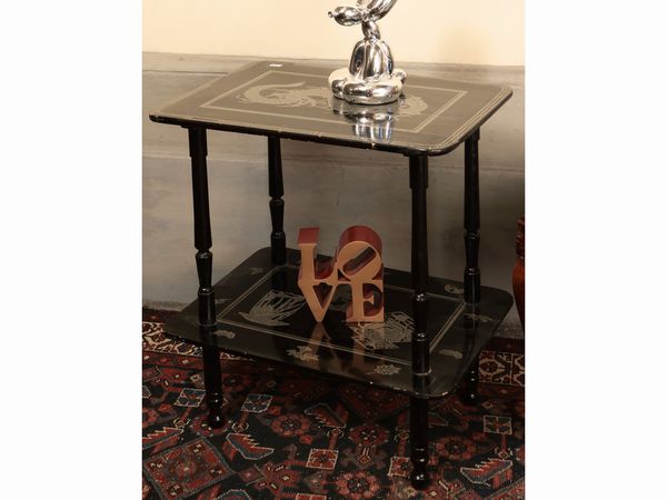 Tavolino da appoggio in legno laccato nero  - Asta D�ballage. Occasioni in asta - Associazione Nazionale - Case d'Asta italiane