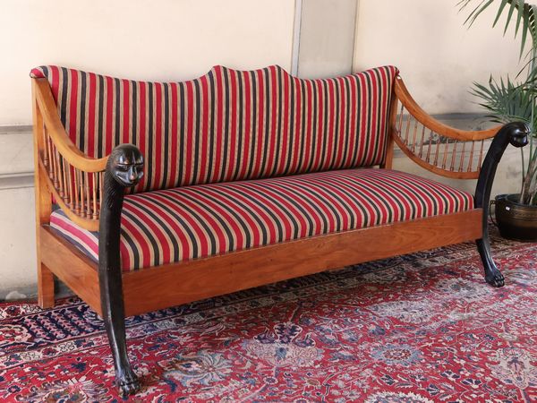 Divano a panca in ciliegio  - Asta D�ballage. Occasioni in asta - Associazione Nazionale - Case d'Asta italiane