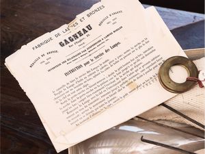 Due lumi ad olio  - Asta D�ballage. Occasioni in asta - Associazione Nazionale - Case d'Asta italiane