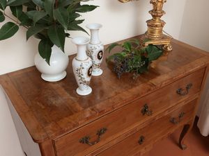 Cassettone impiallacciato ed intarsiato in noce  - Asta D�ballage. Occasioni in asta - Associazione Nazionale - Case d'Asta italiane